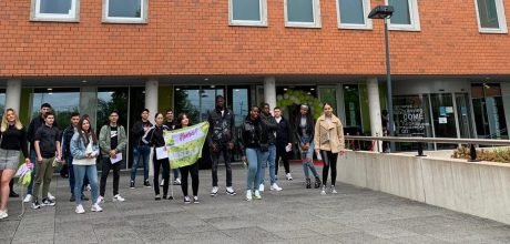 Geslaagd, Klas 4 LIFE College haalt cijferlijsten op