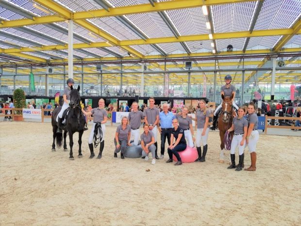 Groepsfoto studenten paardensport Lentiz MBO Maasland bij horse-event 2019